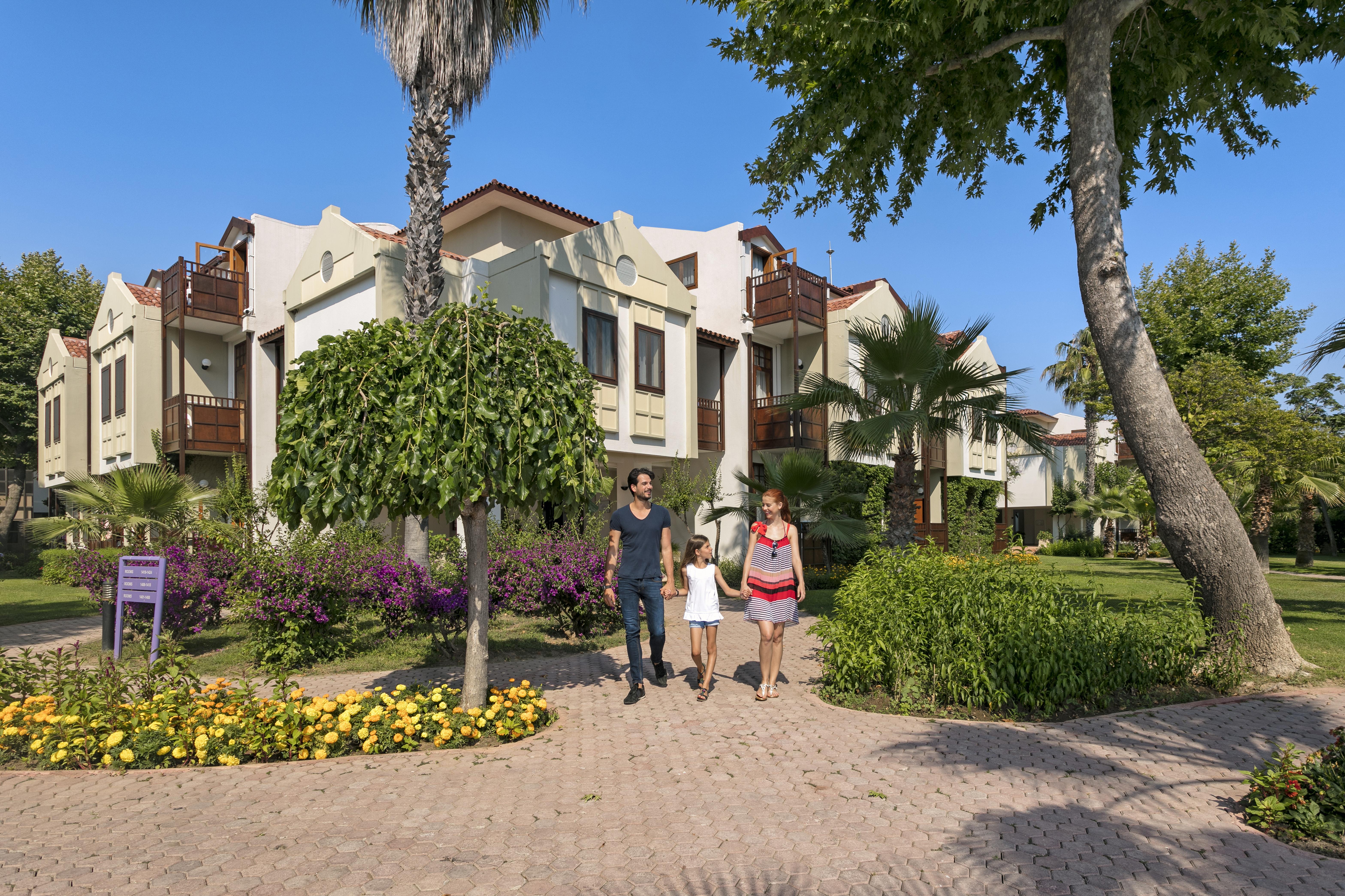 Club Tuana Resort 5*