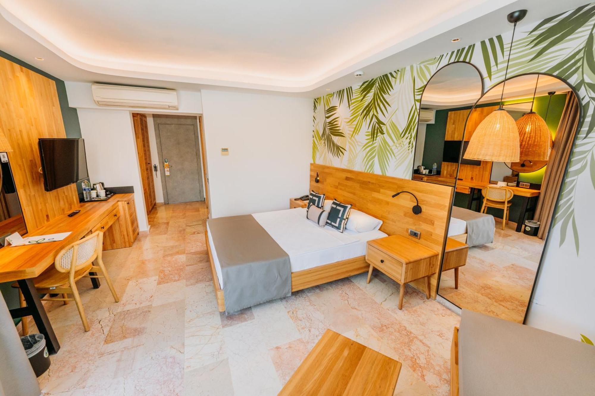 Club Tuana Resort 5*